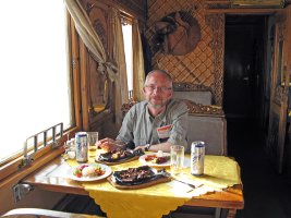 Mongolian dining car - Mongolsk spisevogn